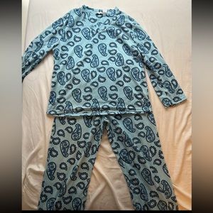women’s pajama set